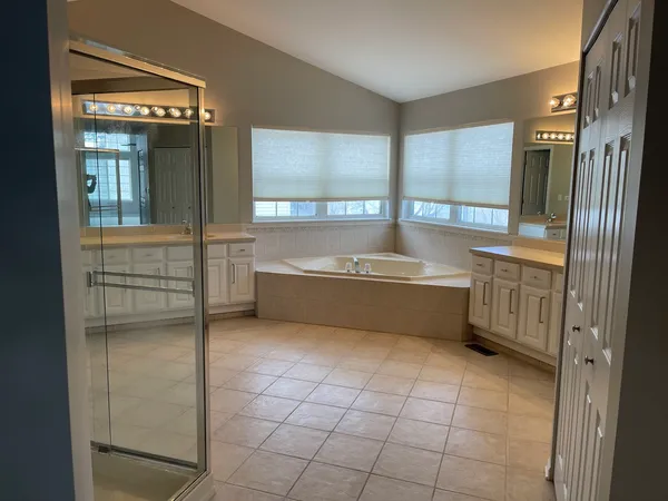 $4,500 | 452 Amherst Street, Palatine, IL 60074