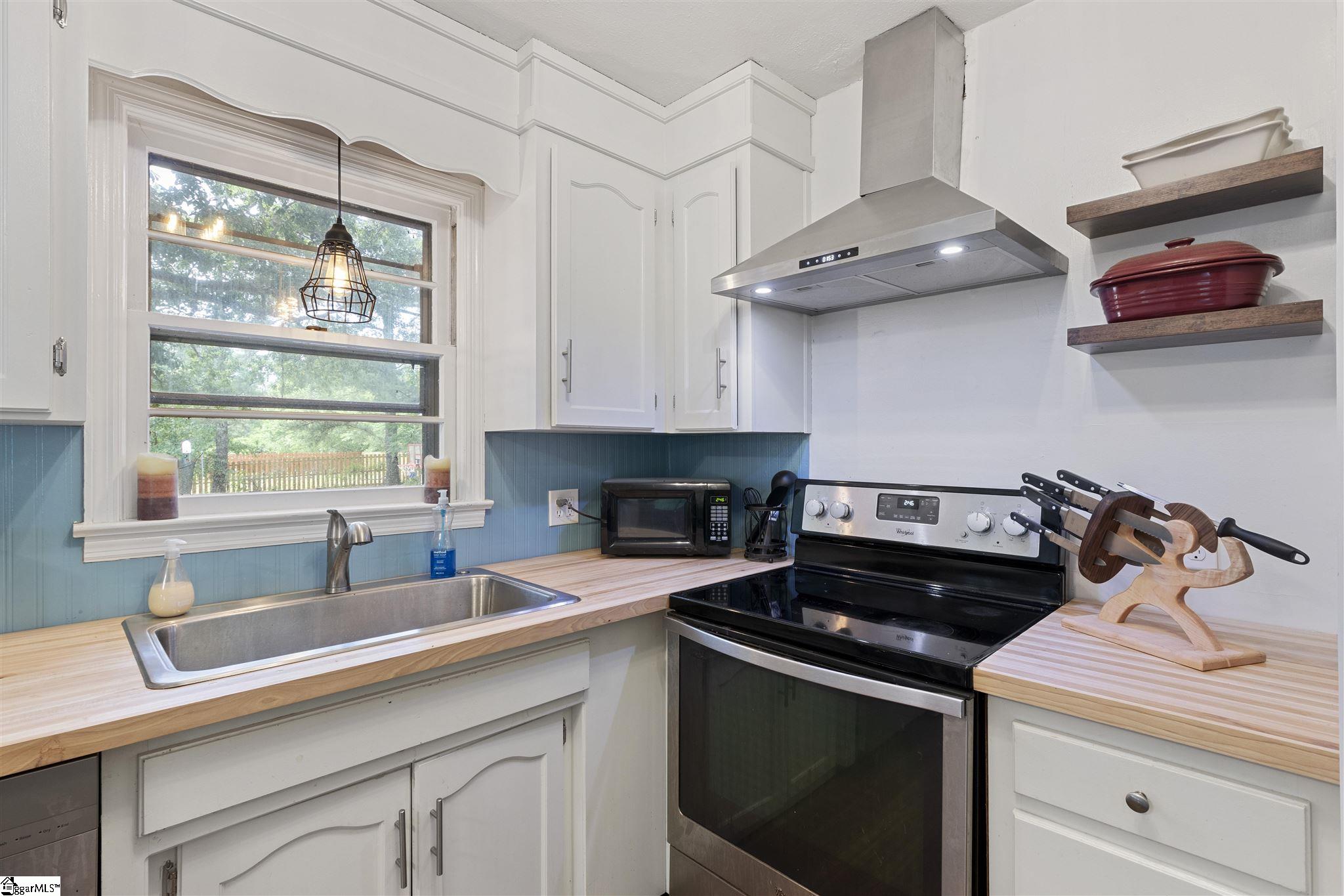 200 Vaughn Road Greer, SC 29651 - Photo 12 of 32 Gallery Image 12