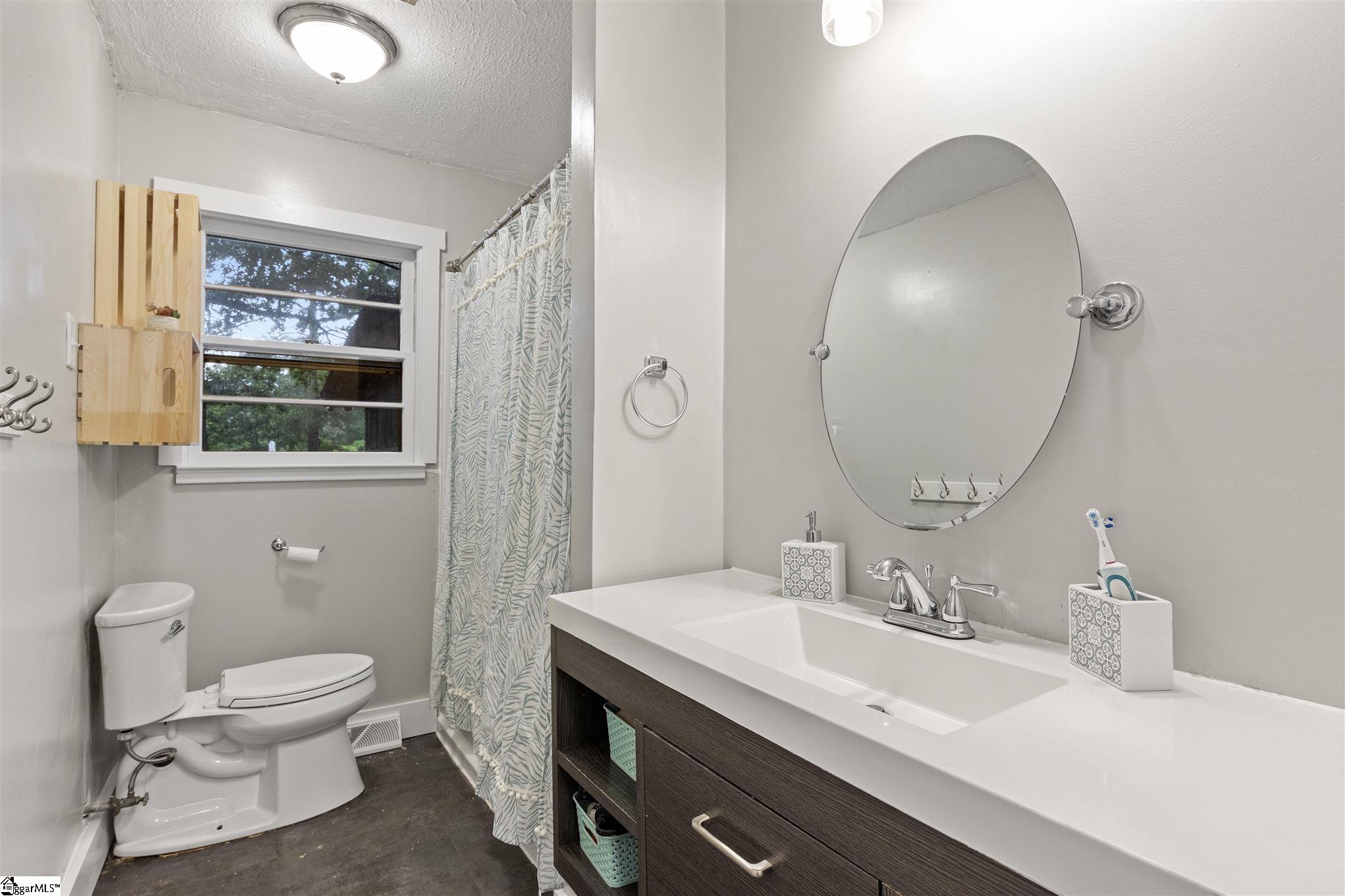 200 Vaughn Road Greer, SC 29651 - Photo 15 of 32 Gallery Image 15