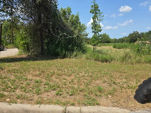 $32,500 | 407 4th E, Rockdale, TX 76567
