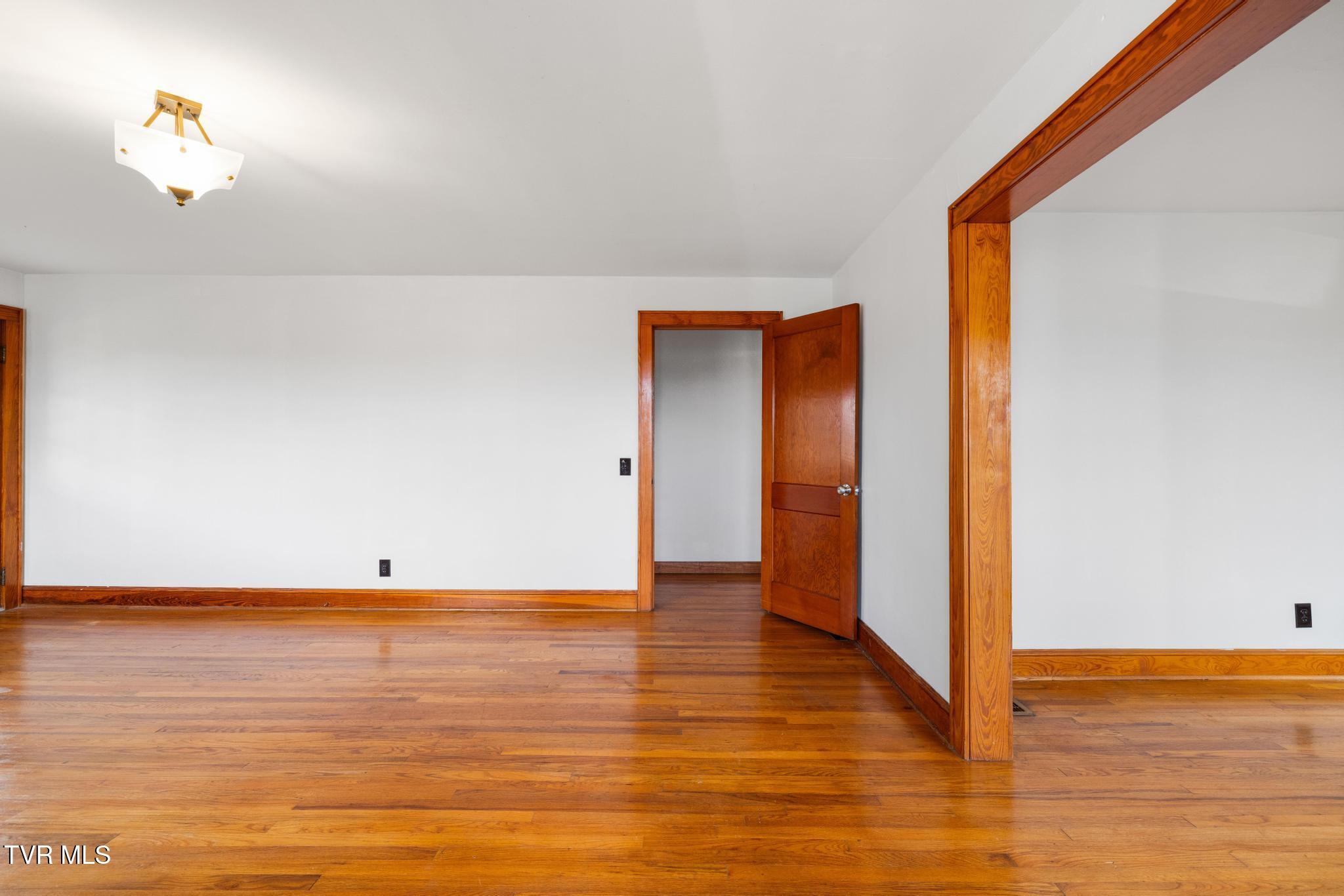 144 Allison Road Piney Flats, TN 37686 - Photo 16 of 55 IMG_7551