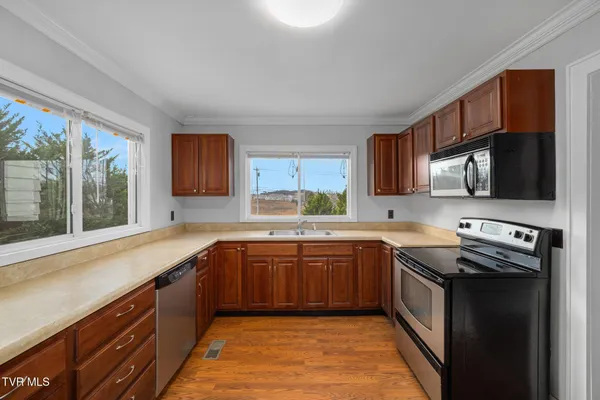 $449,000 | 144 Allison Road, Piney Flats, TN 37686