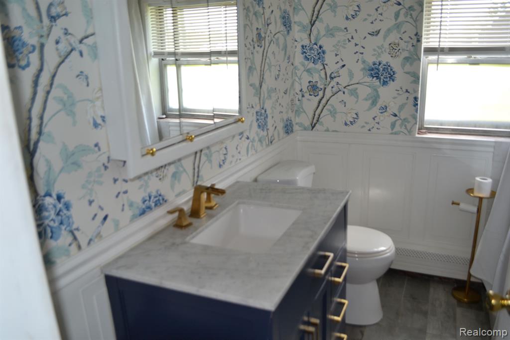 4427 Fenton Road Burton, MI 48529 - Photo 12 of 30 Gallery Image 12