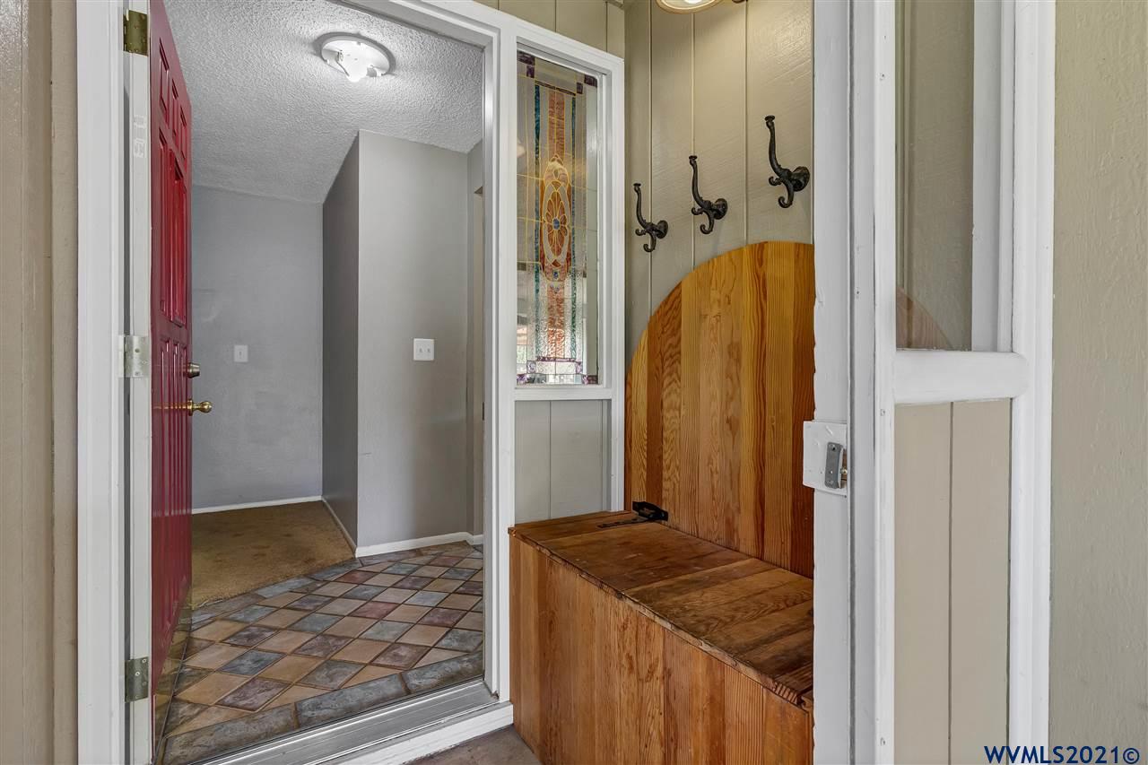 4740 Gardner Road Southeast Salem, OR 97302 - Photo 5 of 31 Gallery Image 5
