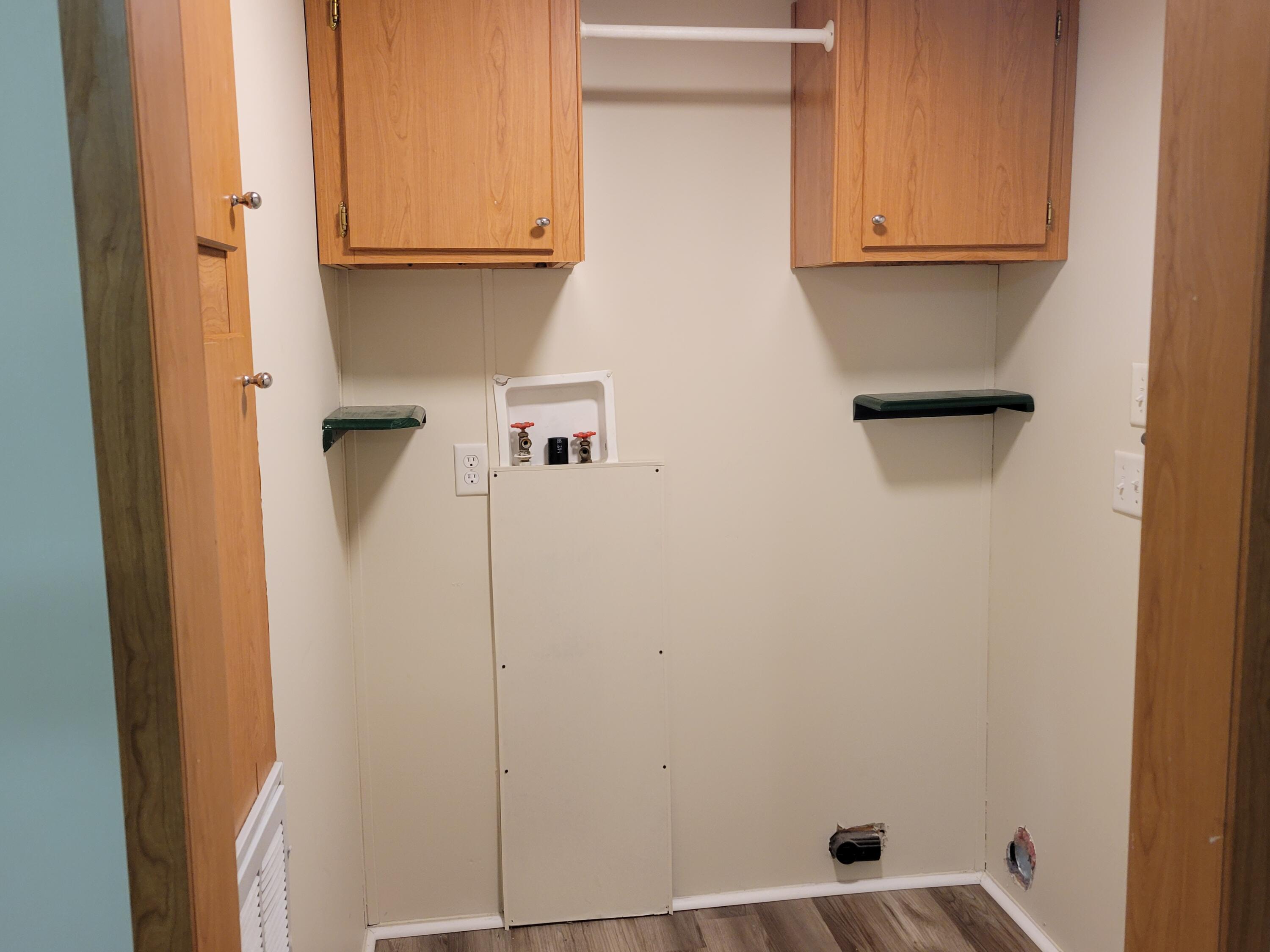 383 Vanderheide Road DeFuniak Springs, FL 32433 - Photo 54 of 68 Inside Laundry off Kitchen