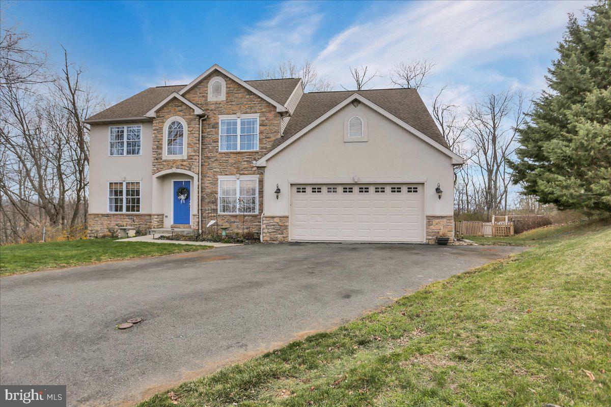 85 Stephanie Road Birdsboro, PA 19508 - Photo 3 of 46 Gallery Image 3