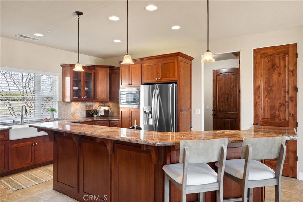 3882 Spyglass Road Chico, CA 95973 - Photo 27 of 71 Large island