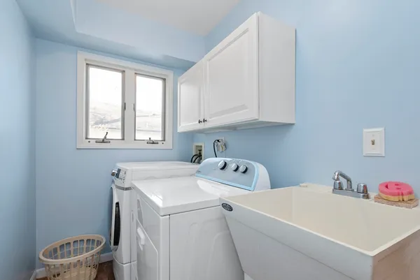 $355,000 | 10252 Huntington Court, Orland Park, IL 60462