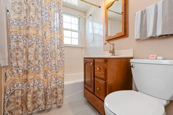 $355,000 | 10252 Huntington Court, Orland Park, IL 60462