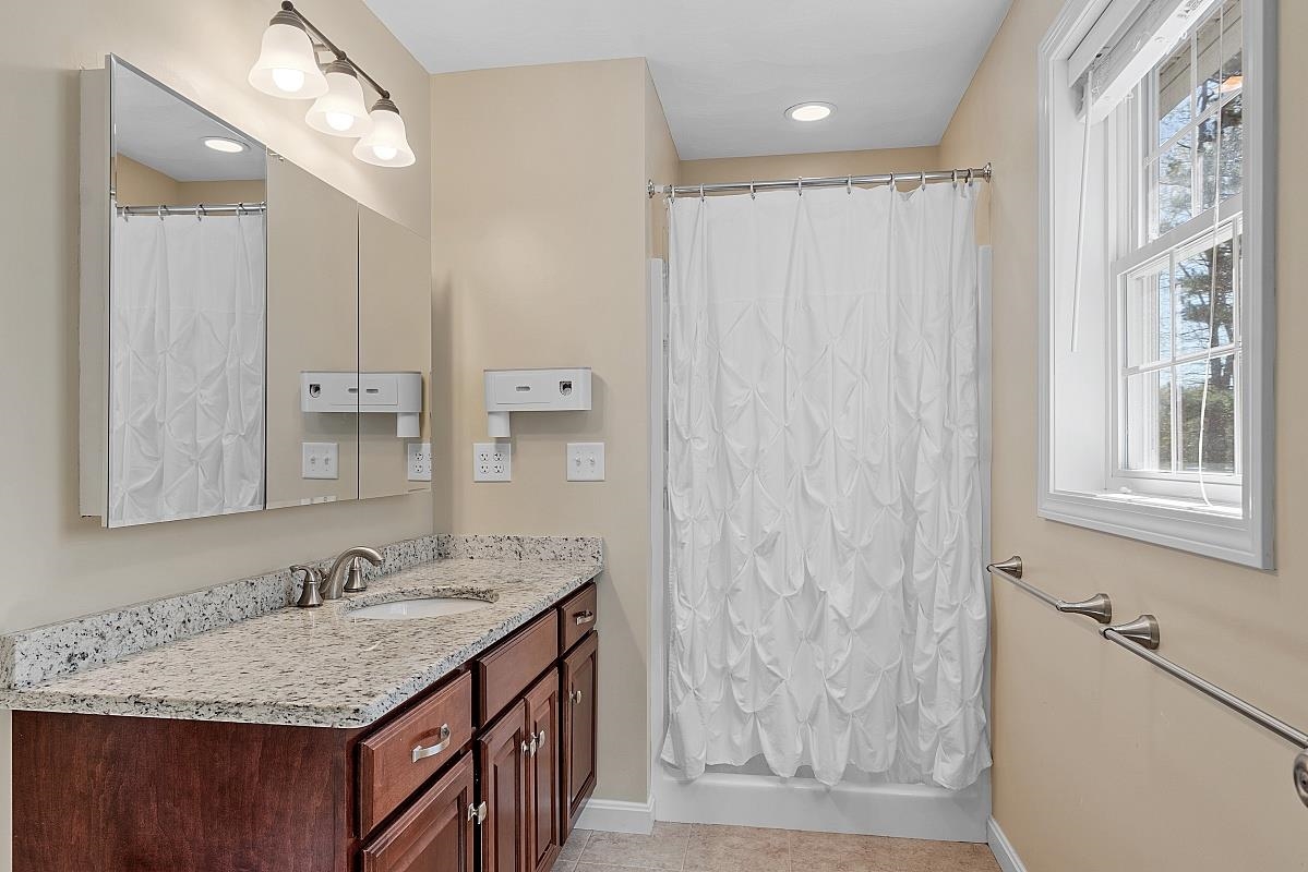 16 Johnson Street Windham, NH 03087 - Photo 18 of 40