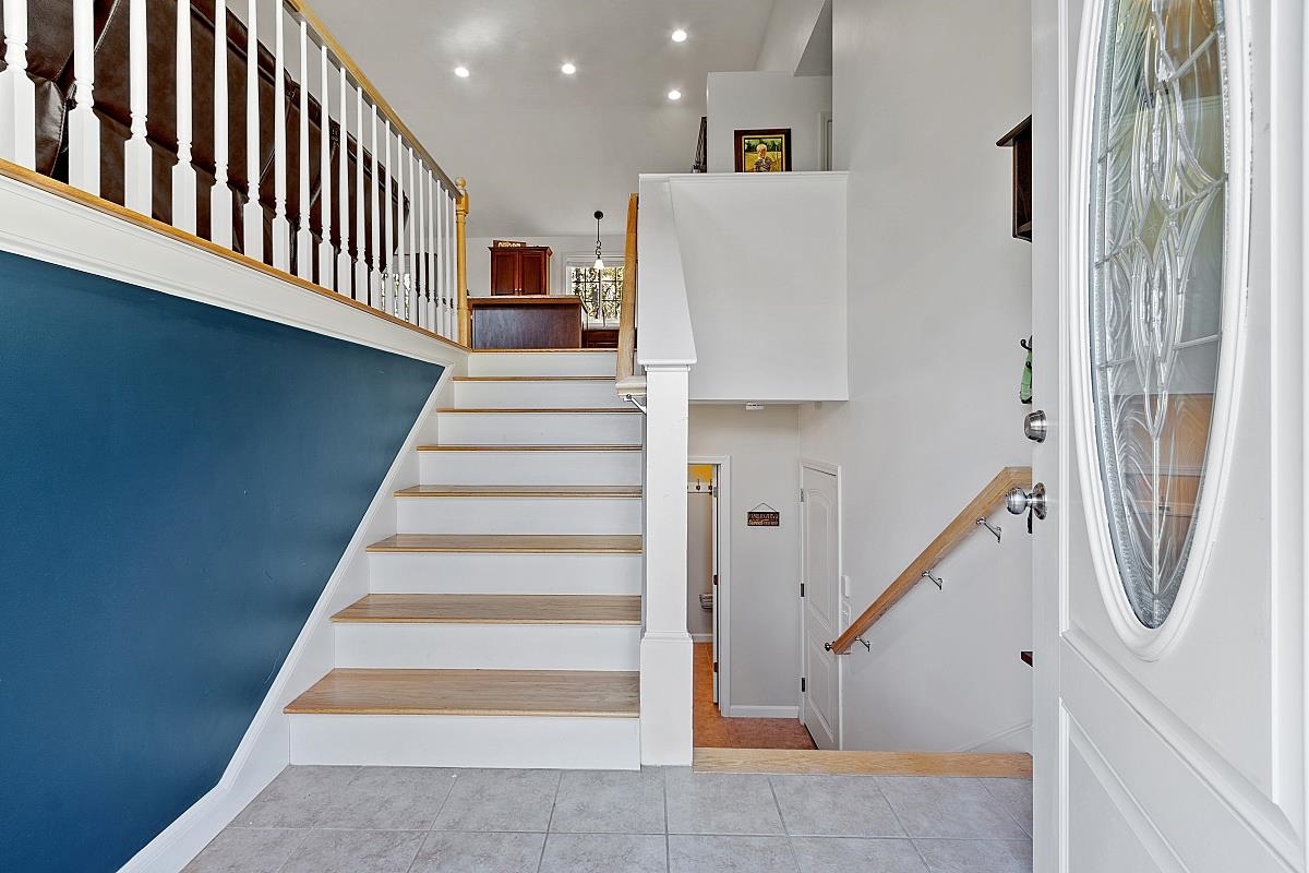 16 Johnson Street Windham, NH 03087 - Photo 3 of 40