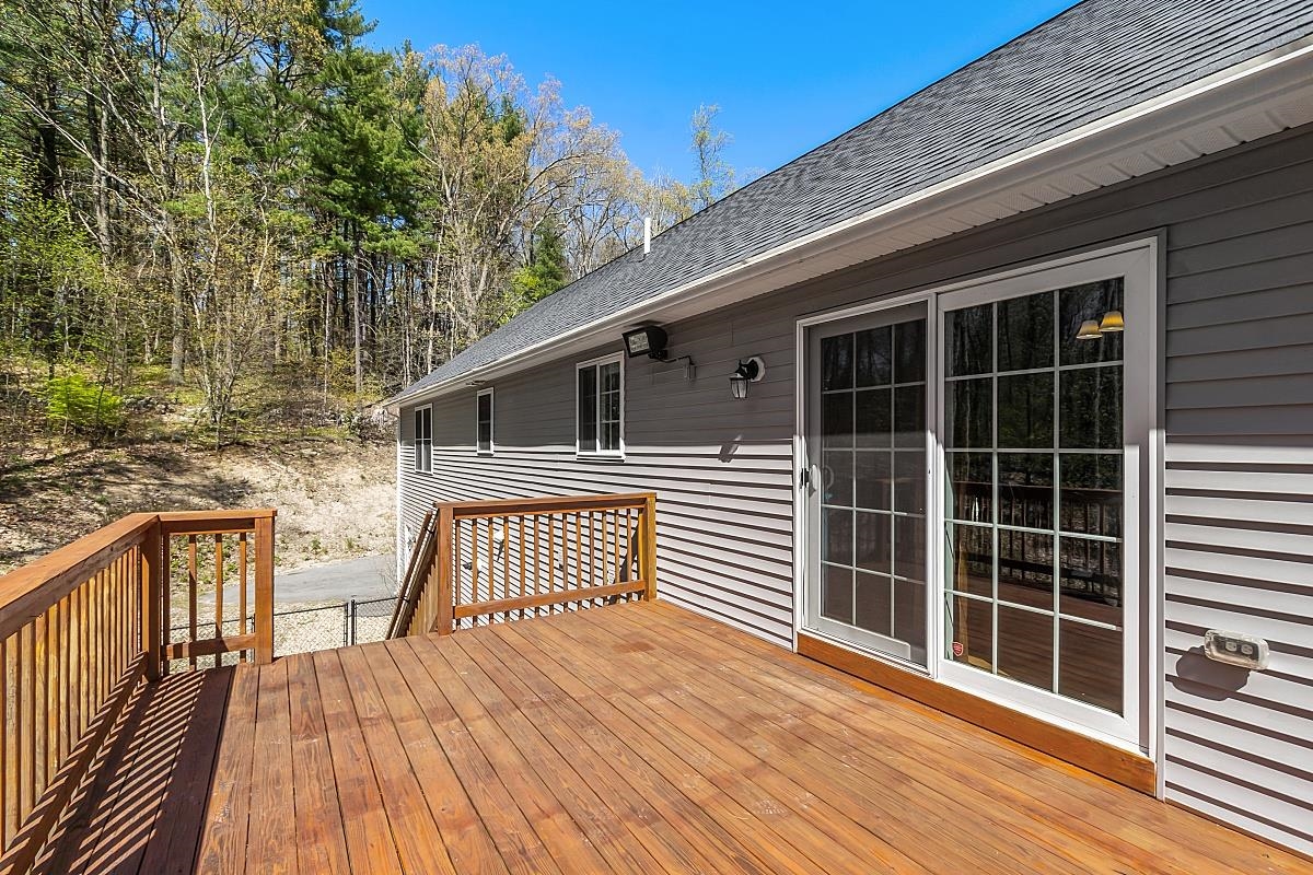 16 Johnson Street Windham, NH 03087 - Photo 31 of 40