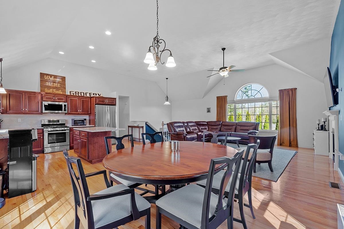16 Johnson Street Windham, NH 03087 - Photo 8 of 40
