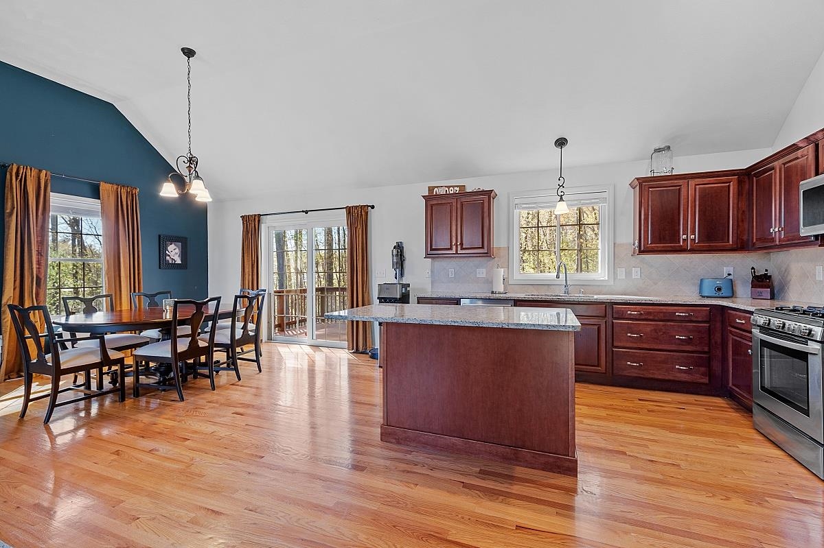 16 Johnson Street Windham, NH 03087 - Photo 10 of 40