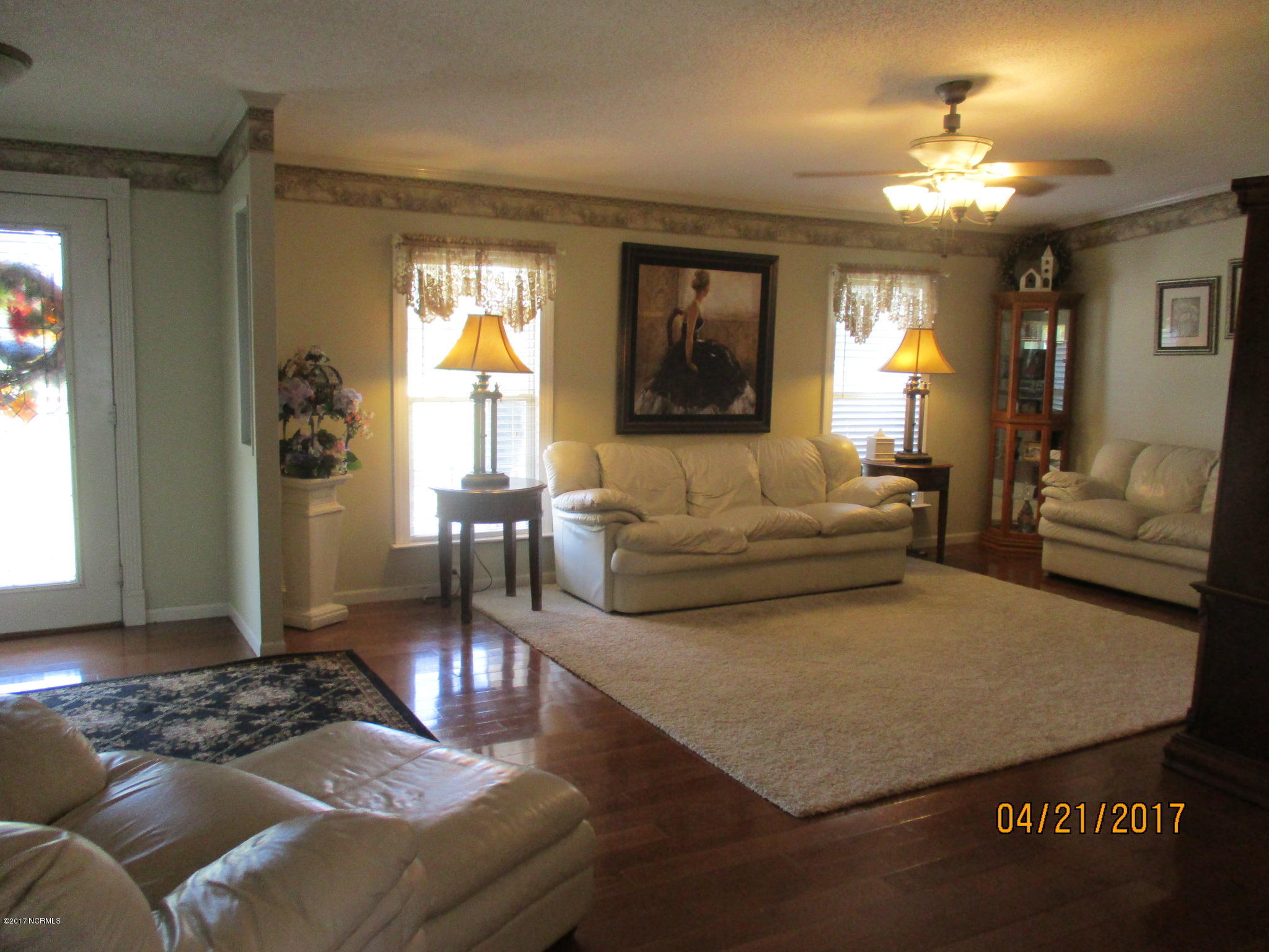 270 Hewitt Road Richlands, NC 28574 - Photo 5 of 37 IMG_3955