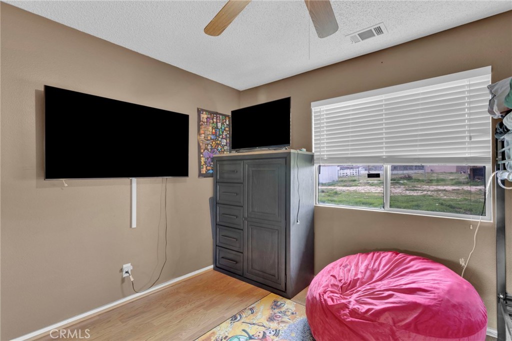 17979 Chestnut Street Hesperia, CA 92345 - Photo 25 of 41