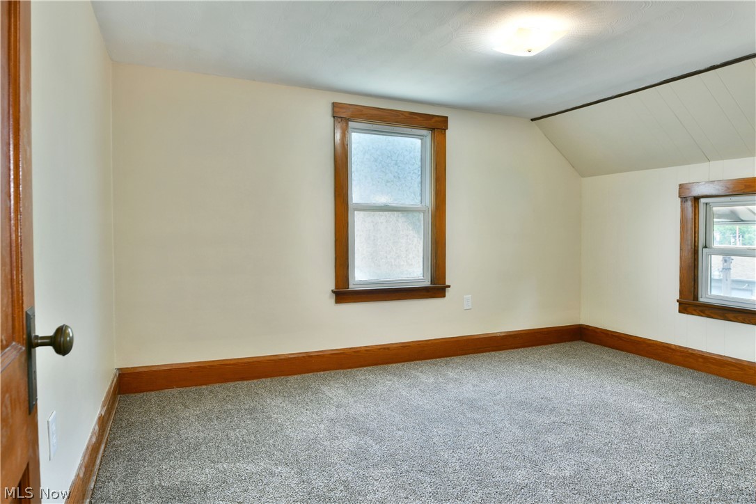 722 5th Street Struthers, OH 44471 - Photo 27 of 36