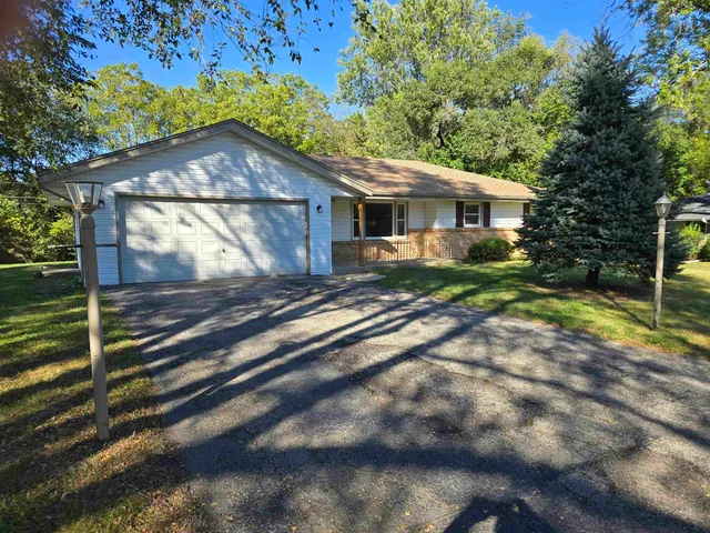 $230,000 | 2924 Cascade Drive, Rockford, IL 61109