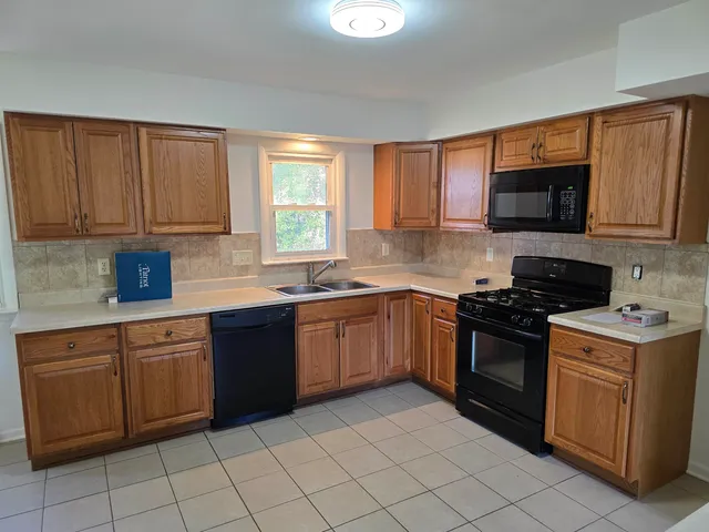 $230,000 | 2924 Cascade Drive, Rockford, IL 61109