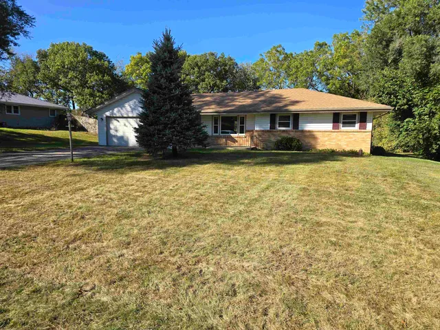 $230,000 | 2924 Cascade Drive, Rockford, IL 61109