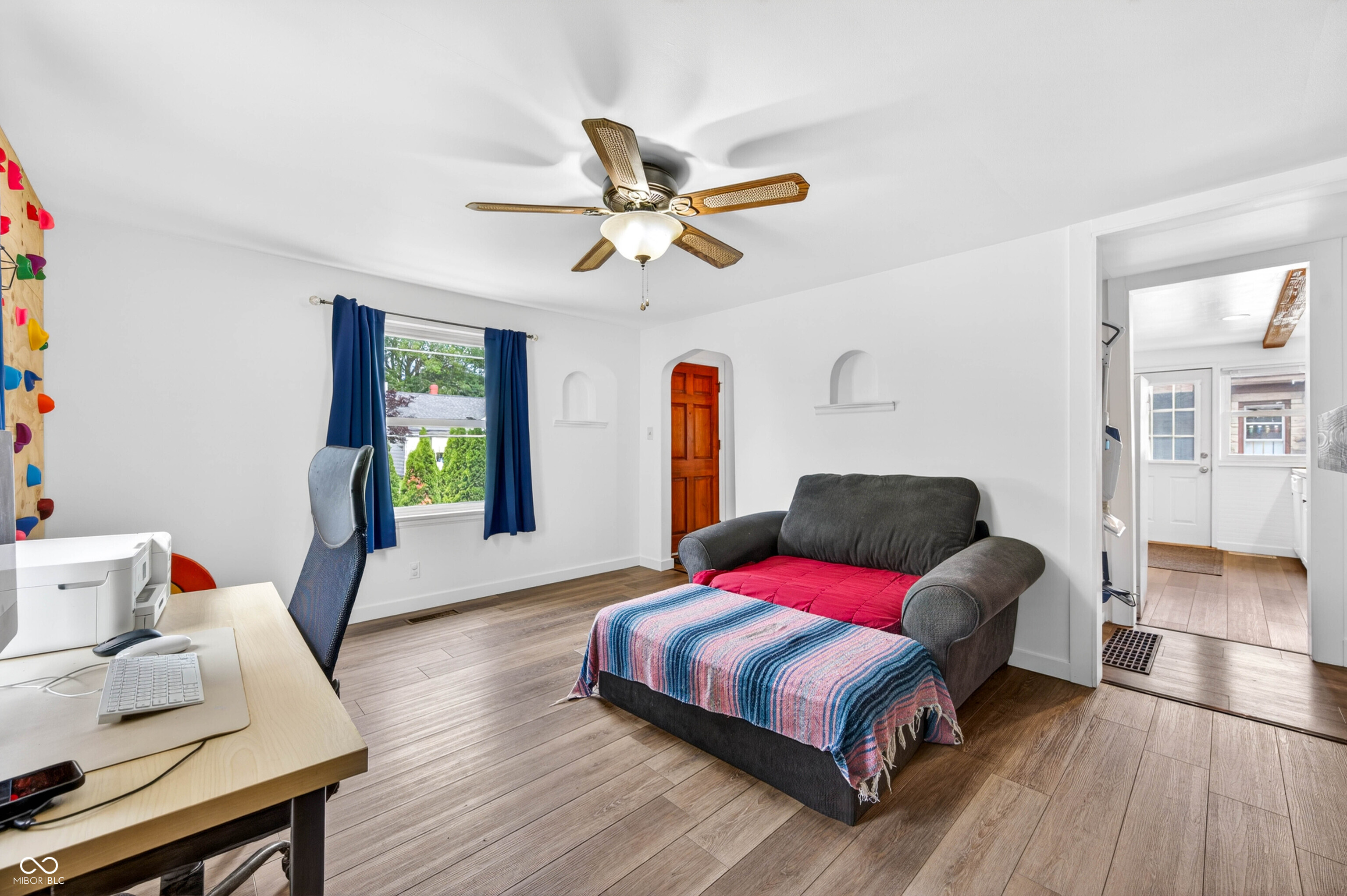 2327 Gilmore Street Columbus, IN 47201 - Photo 12 of 54