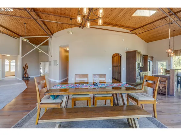 $950,000 | 74040 Lindberg Road, Rainier, OR 97048