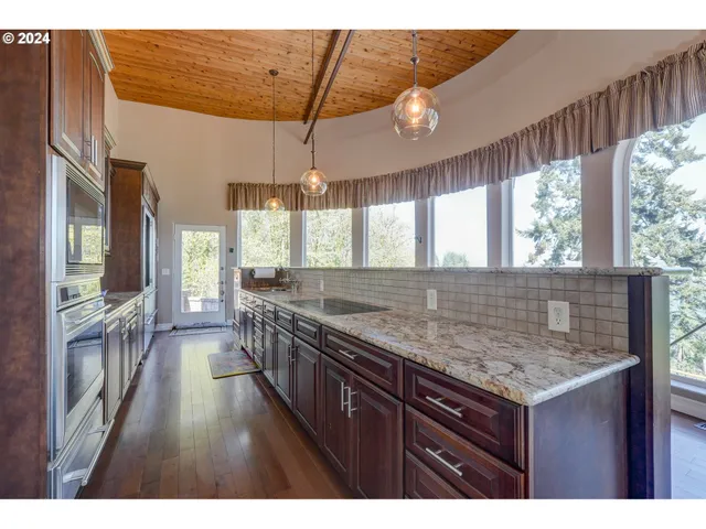 $950,000 | 74040 Lindberg Road, Rainier, OR 97048