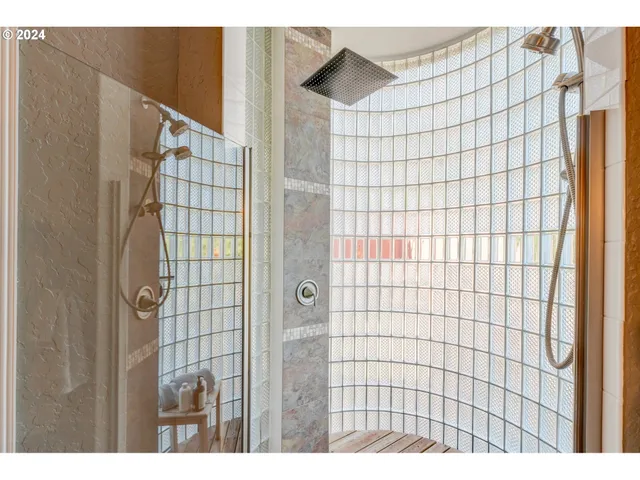 $950,000 | 74040 Lindberg Road, Rainier, OR 97048