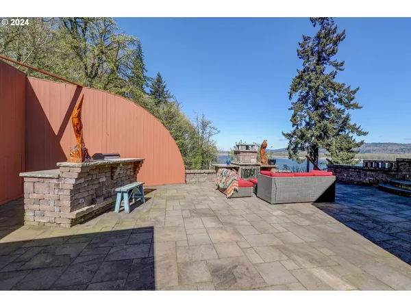 $950,000 | 74040 Lindberg Road, Rainier, OR 97048