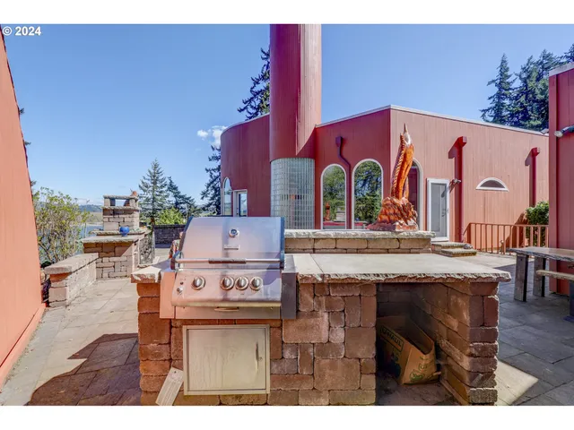 $950,000 | 74040 Lindberg Road, Rainier, OR 97048