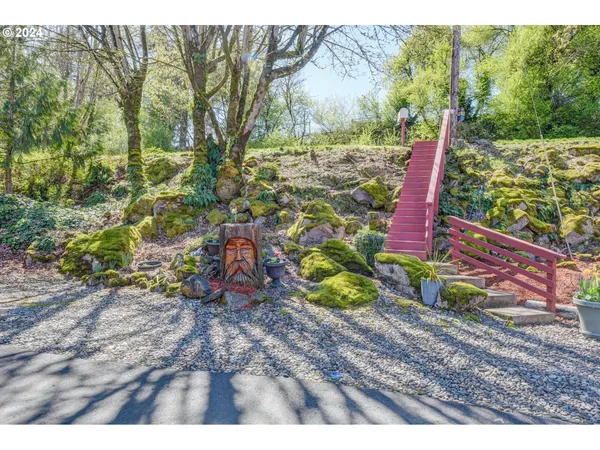 $950,000 | 74040 Lindberg Road, Rainier, OR 97048