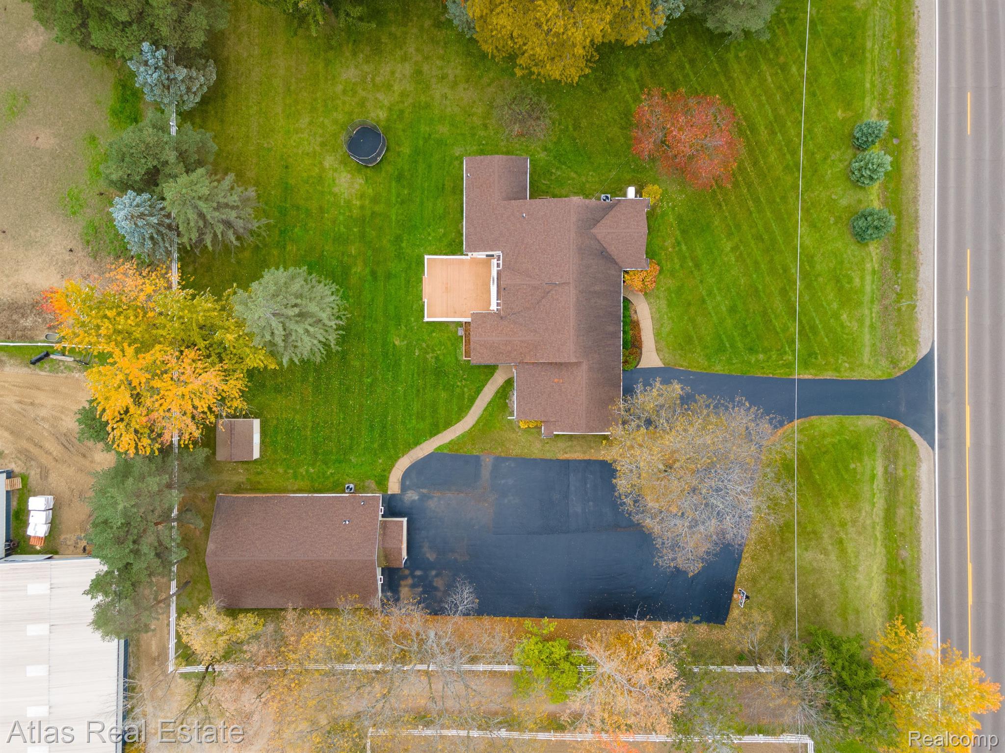 2328 East Cook Road Grand Blanc, MI 48439 - Photo 6 of 69 Gallery Image 6