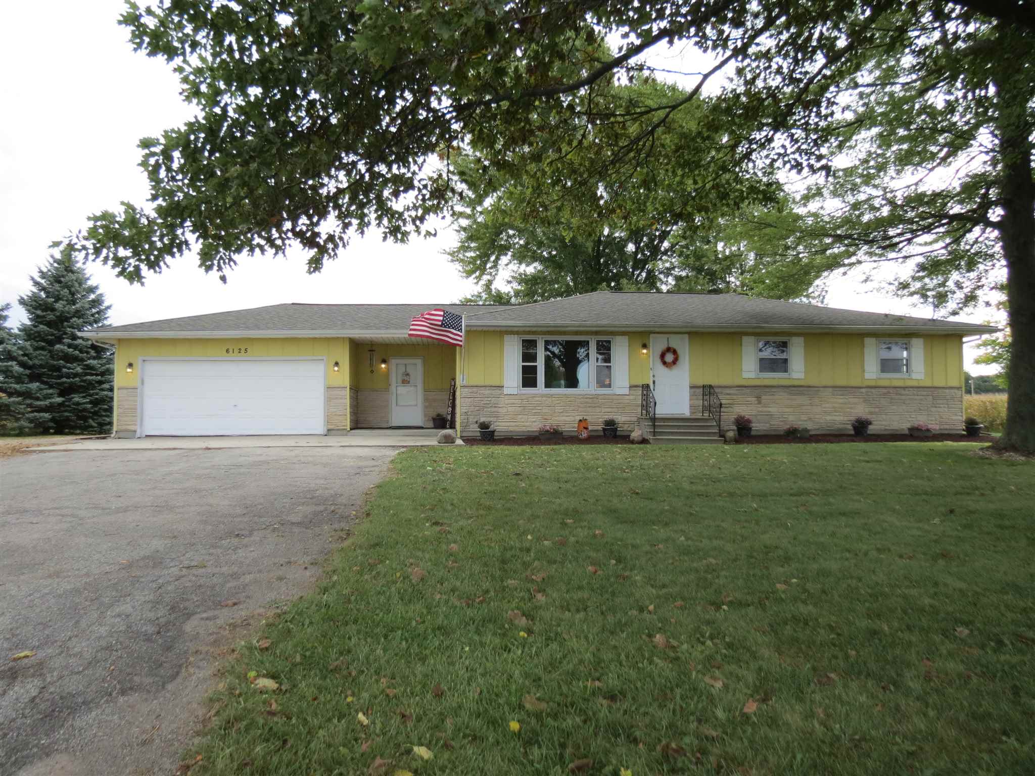 6125 Franke Road Fort Wayne, IN 46816 - Photo 1 of 36