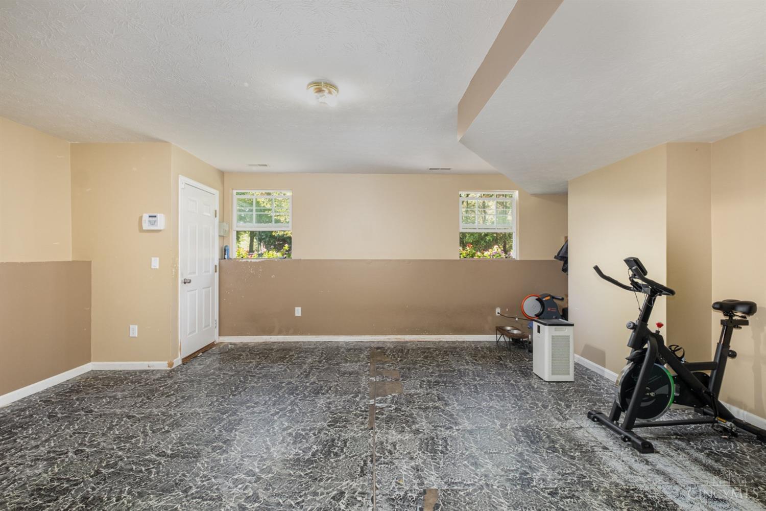2270 Hulington Road Amelia, OH 45102 - Photo 15 of 36 Flex room