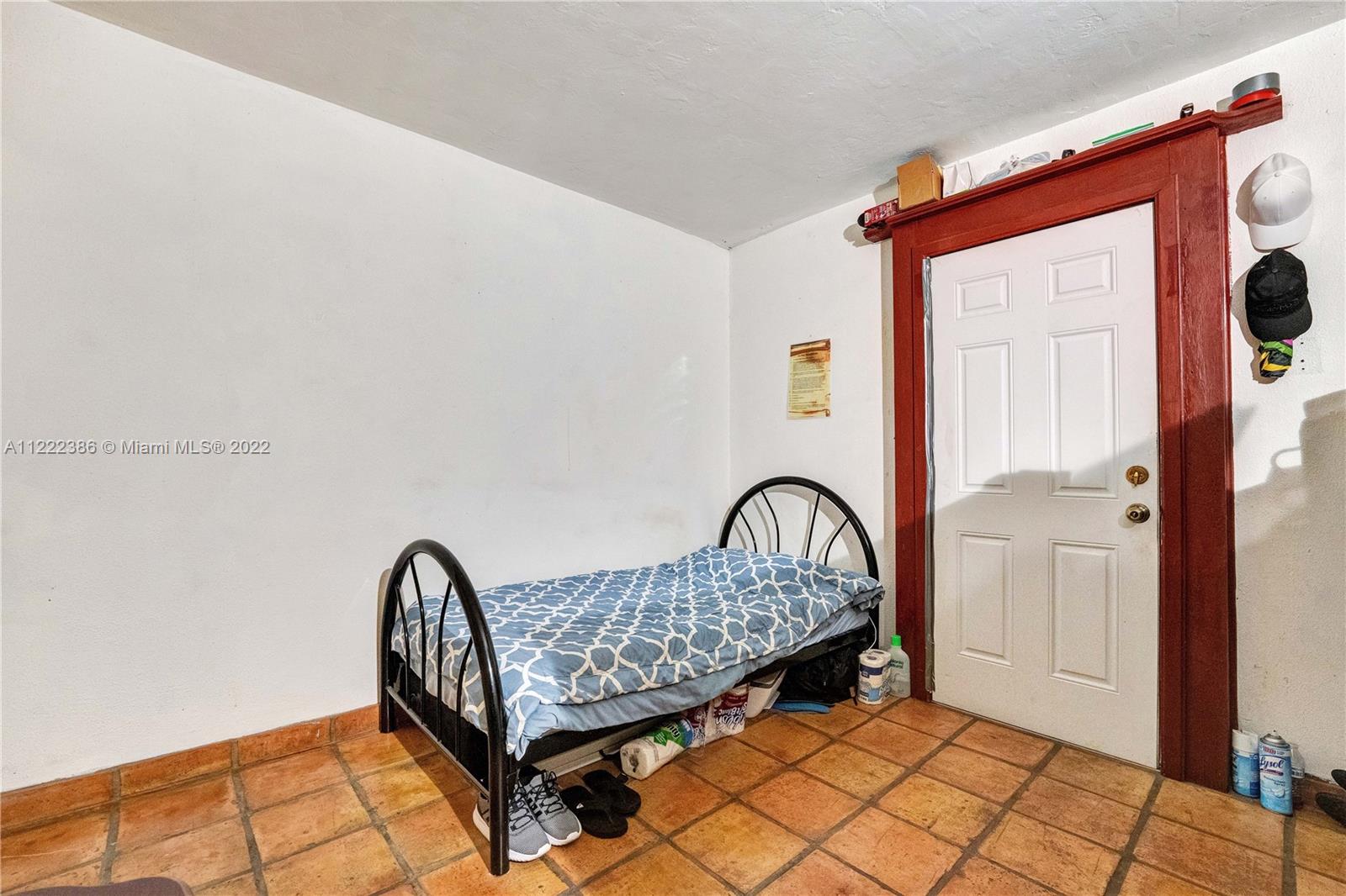 830 East 18th Street Hialeah, FL 33013 - Photo 17 of 37 a area with view of a bathroom