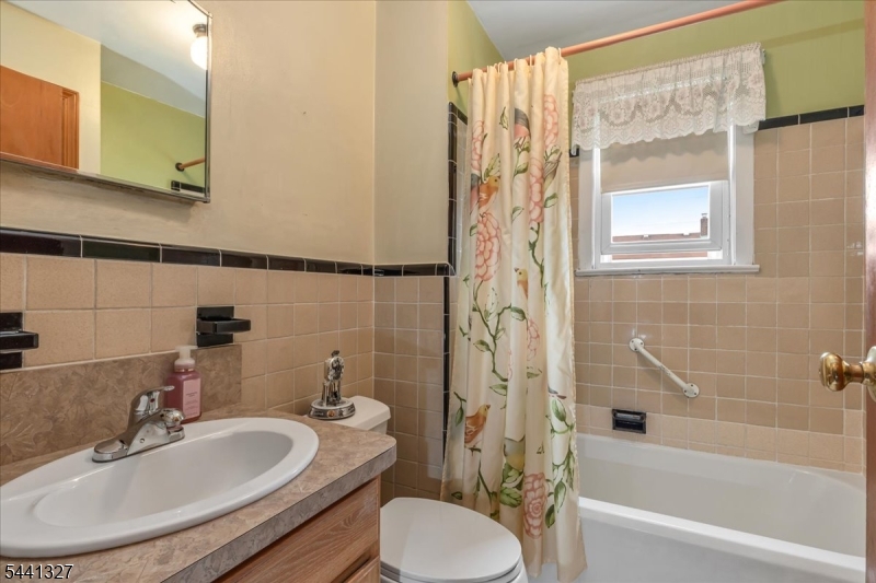 23 Myrtle Street Cranford, NJ 07016 - Photo 7 of 15