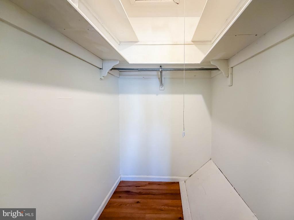 3850 Woodhaven Road, Unit 901 Philadelphia, PA 19154 - Photo 17 of 24 a view of entryway