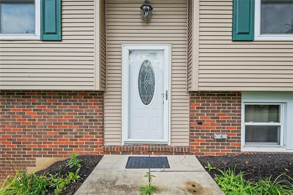 200 Oak Street Manor, PA 15665 - Photo 5 of 32 Gallery Image 5