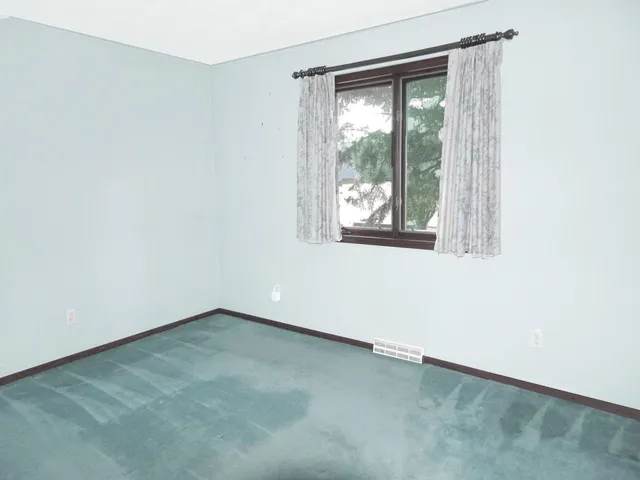 $850,000 | 1015 East High Street, Milton, WI 53563