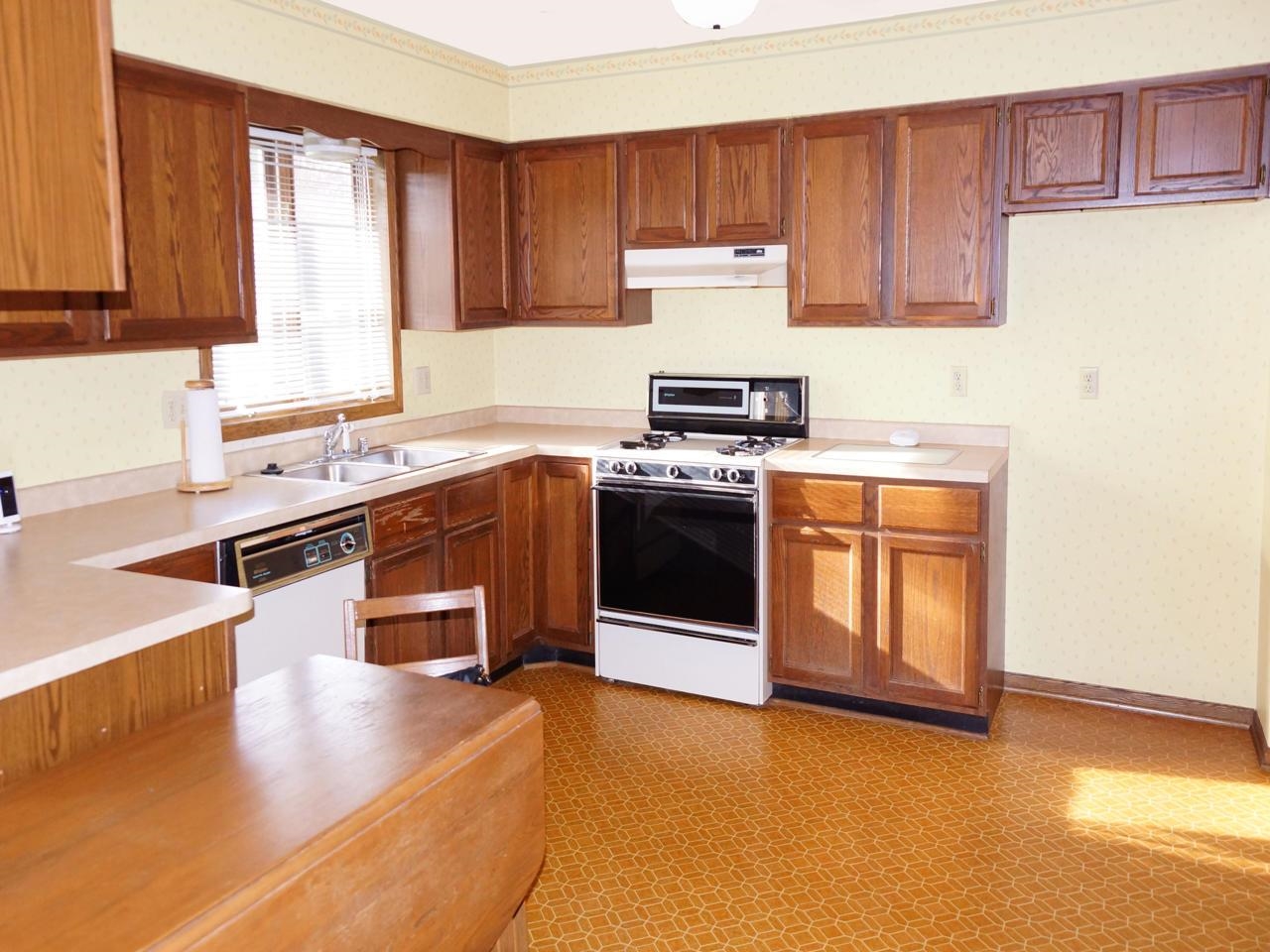 1015 East High Street Milton, WI 53563 - Photo 16 of 27