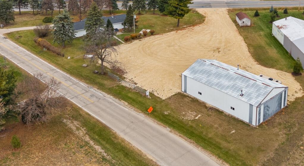 1015 East High Street Milton, WI 53563 - Photo 4 of 27