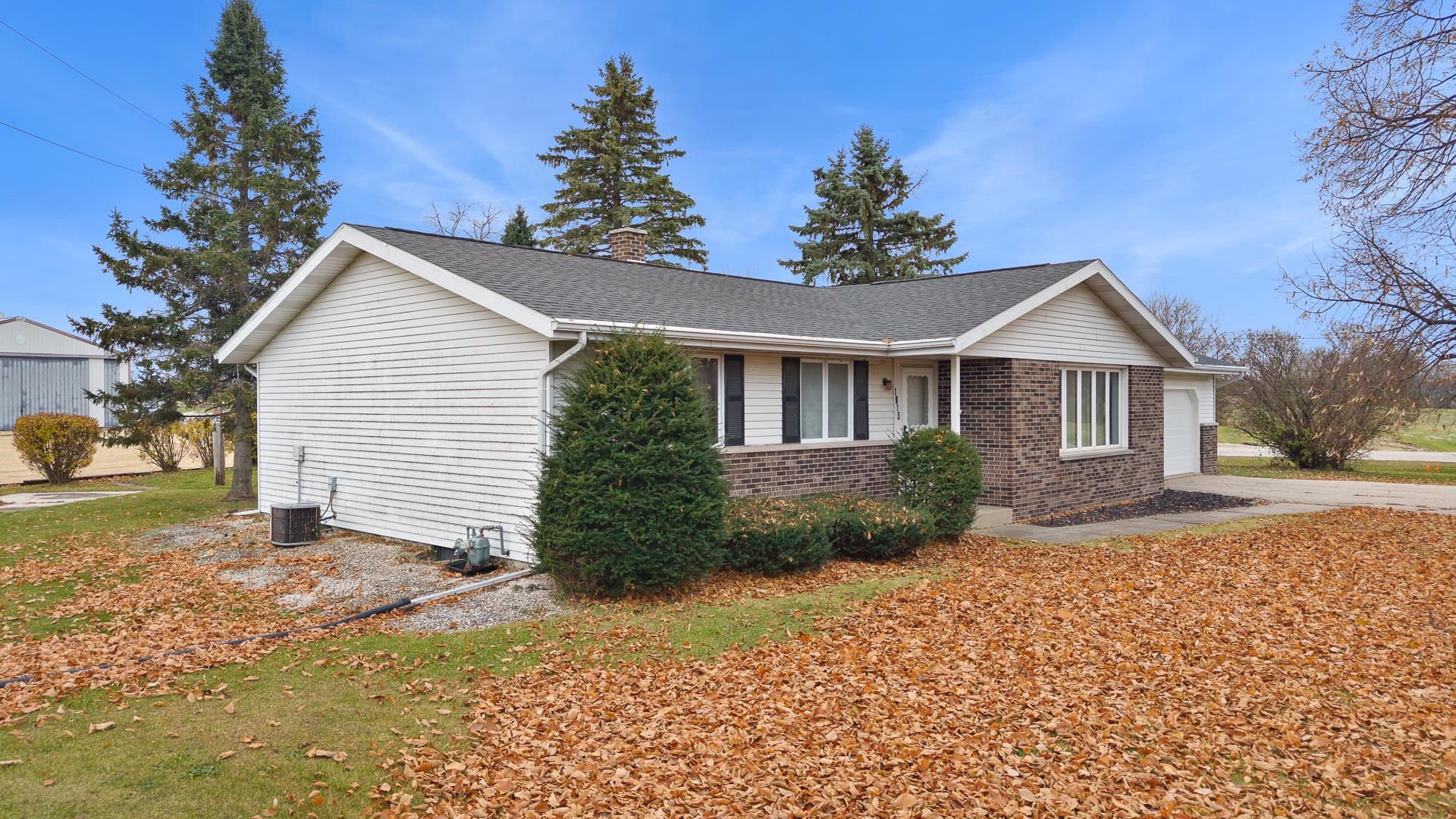1015 East High Street Milton, WI 53563 - Photo 7 of 27