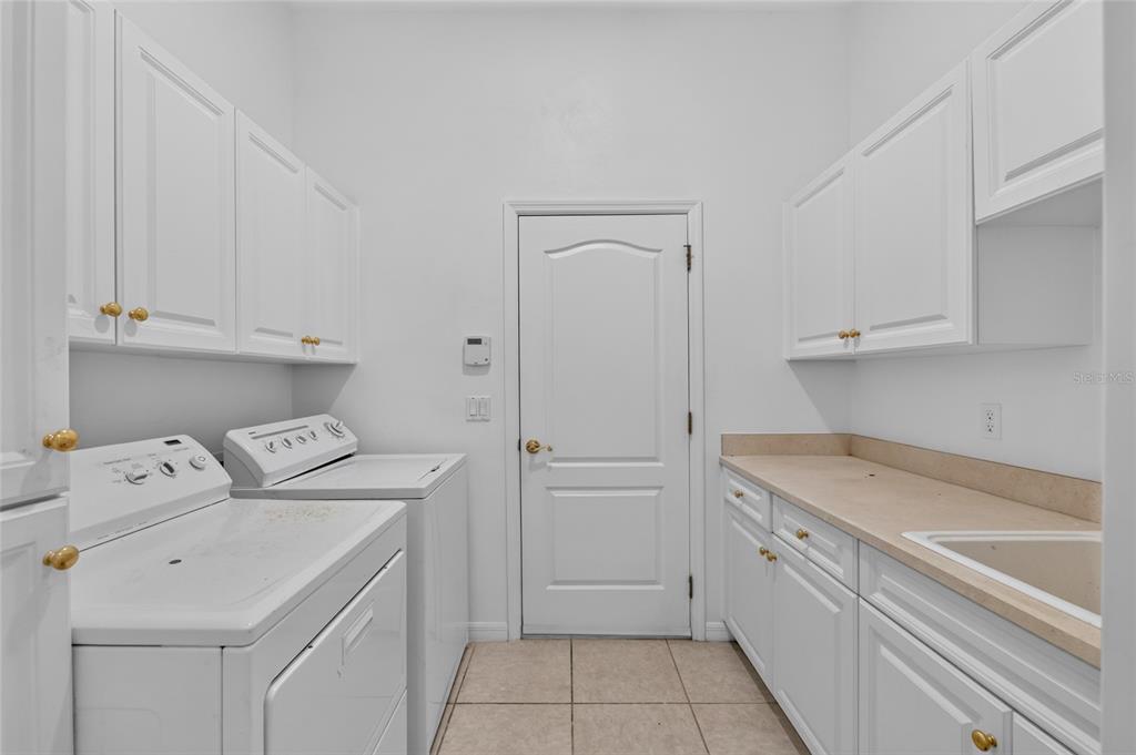 914 Southwest 83rd Terrace Gainesville, FL 32607 - Photo 33 of 42