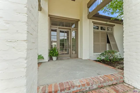 $800,000 | 231 Grand Lakes Drive, Baton Rouge, LA 70810