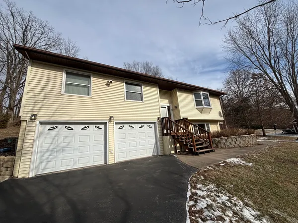 $299,500 | 61 West Timberline Drive, Blue Grass, IA 52726