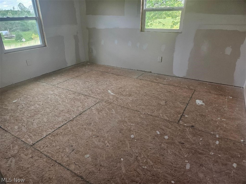 5229 Senate Road Southeast Amsterdam, OH 43903 - Photo 8 of 13