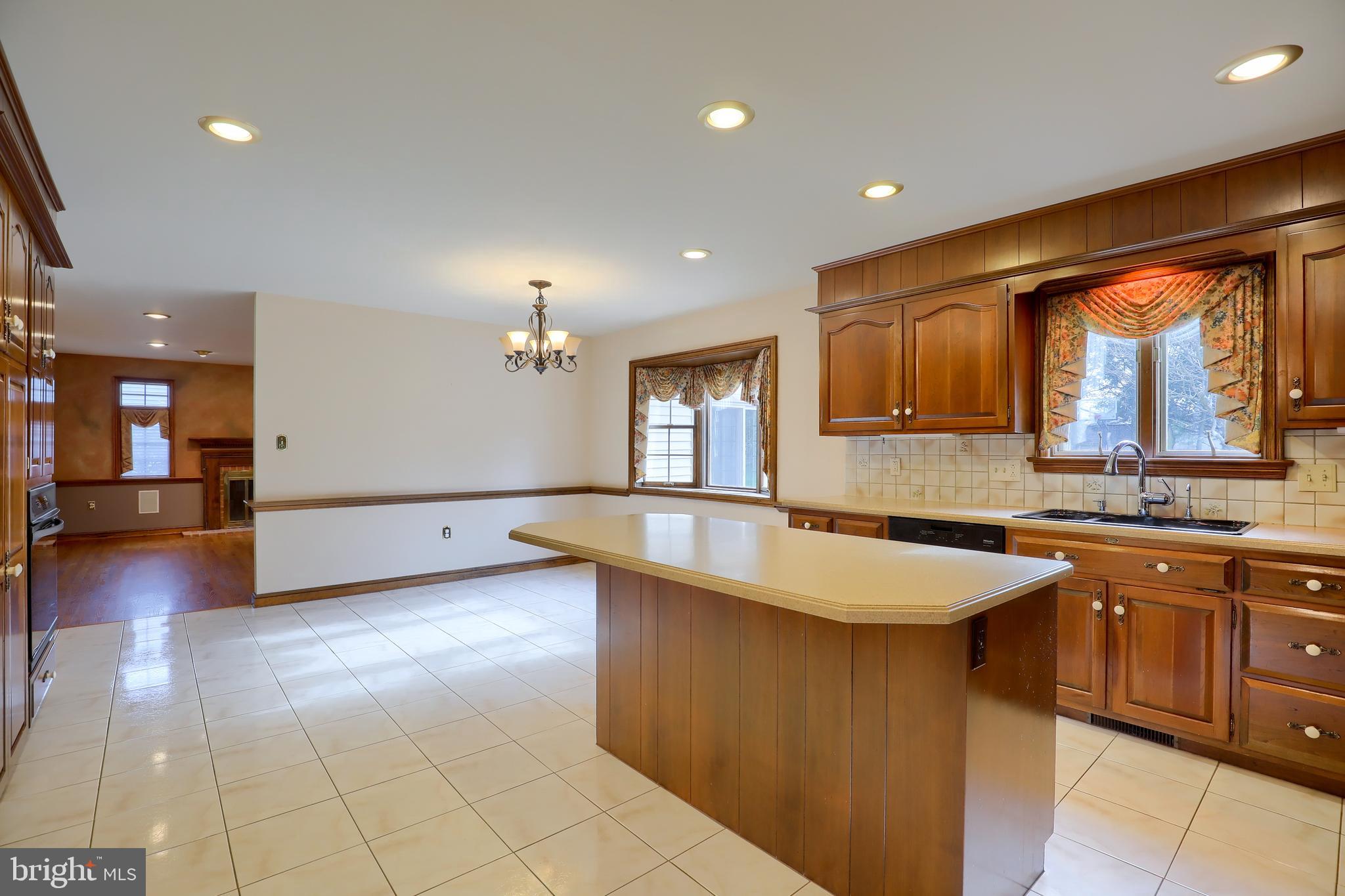 520 Randolph Drive Lititz, PA 17543 - Photo 13 of 57