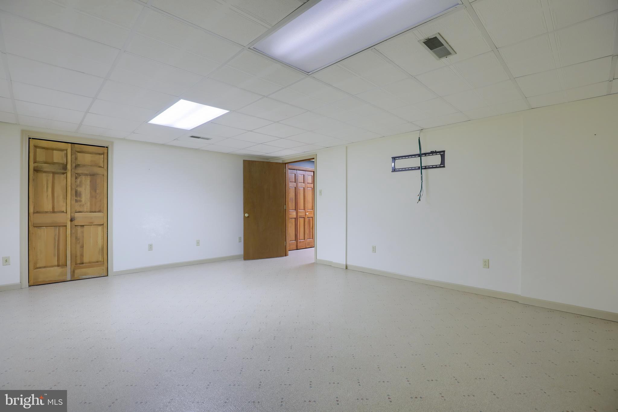 520 Randolph Drive Lititz, PA 17543 - Photo 35 of 57