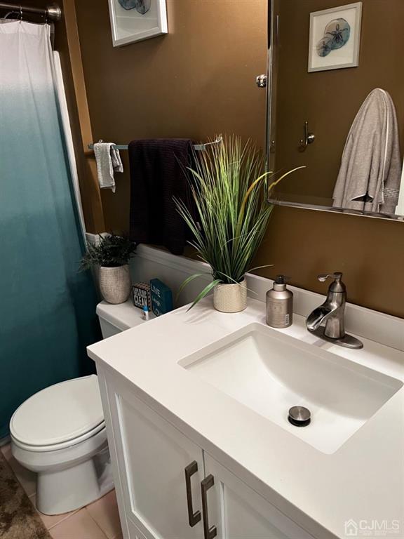 8 Hageman Road Somerset, NJ 08873 - Photo 39 of 59 2nd Floor Hall Bathroom