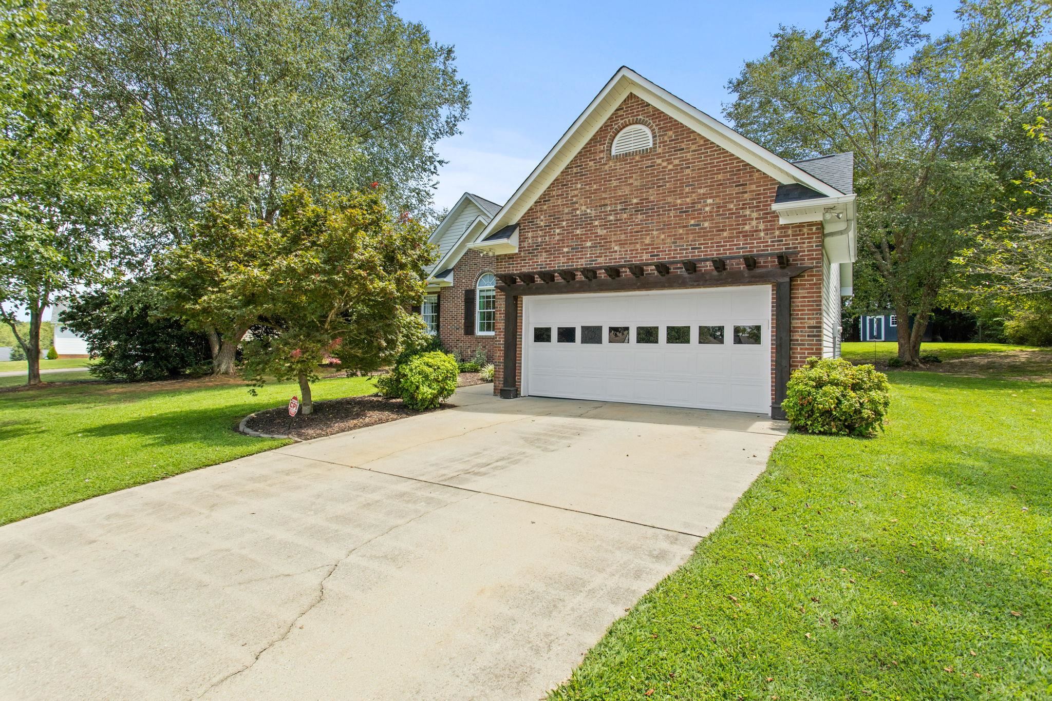 228 Lightwood Farm Road Woodruff, SC 29388 - Photo 2 of 36 Gallery Image 2